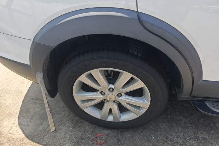 Used Chevrolet Captiva 2014 2.4L 4x4 Flagship Edition 7 Seats Right Rear Wheel Hub