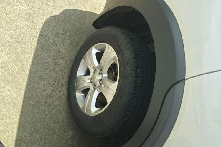 Used Chevrolet Captiva 2014 2.4L Two-Wheel Drive City Edition 5 Seats Right Rear Wheel Hub