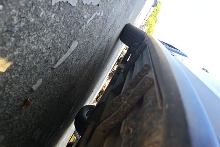 Used Chevrolet Captiva 2014 2.4L Two-Wheel Drive Urban Version 7 Seats Right Side Sill