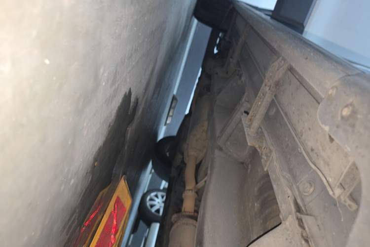 Used Chevrolet Captiva 2014 2.4L Two-Wheel Drive City Edition 5 Seats Right Side Sill
