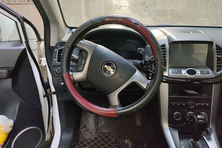 Used Chevrolet Captiva 2014 2.4L Two-Wheel Drive Urban Version 7 Seats Steering Wheel