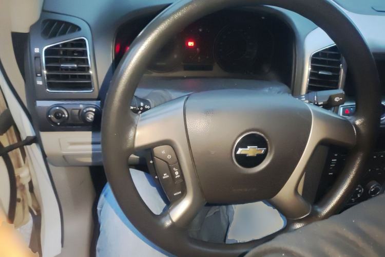 Used Chevrolet Captiva 2014 2.4L Two-Wheel Drive City Edition 5 Seats Steering Wheel