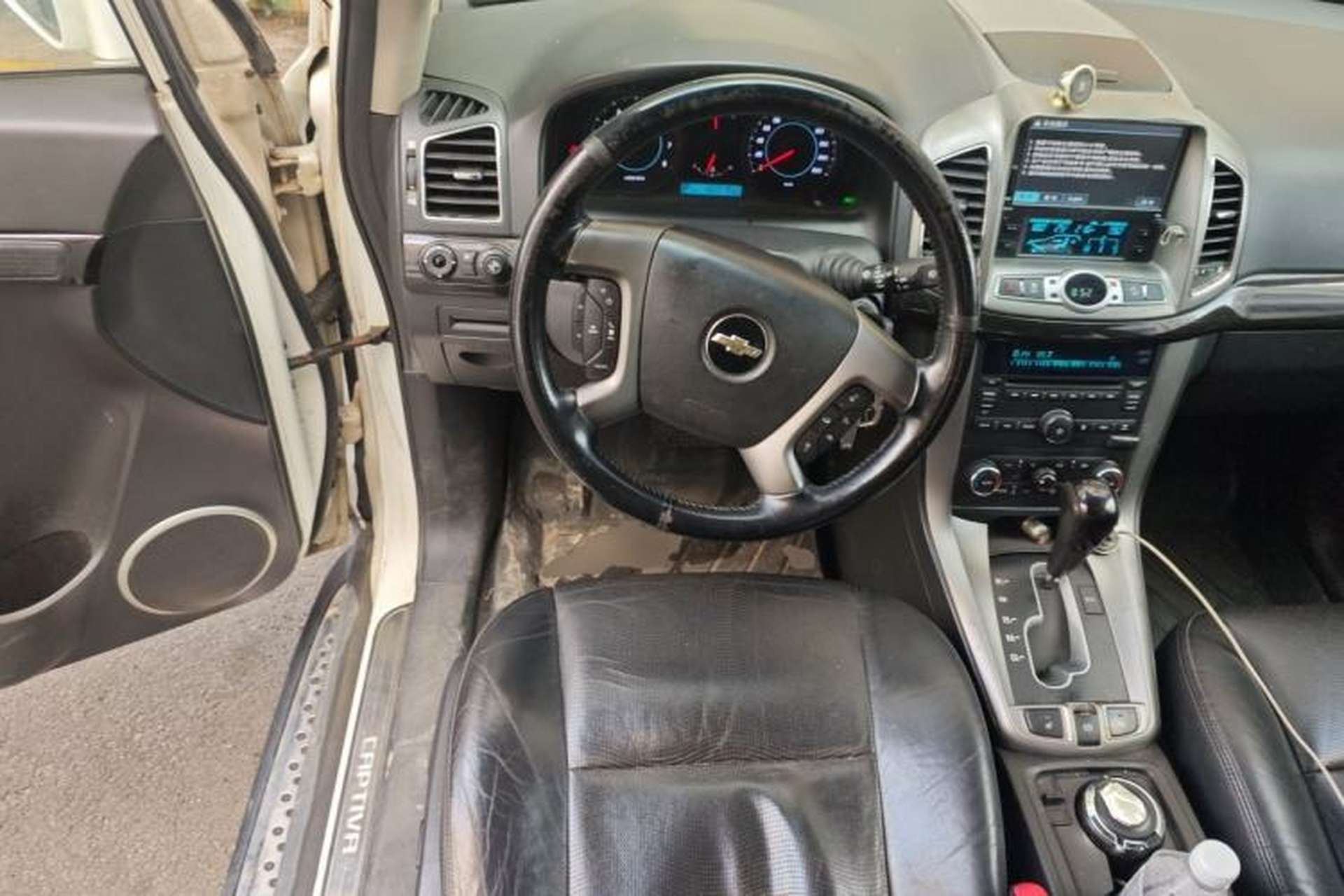 Used Chevrolet Captiva 2014 2.4L 4x4 Flagship Edition 7 Seats Steering Wheel