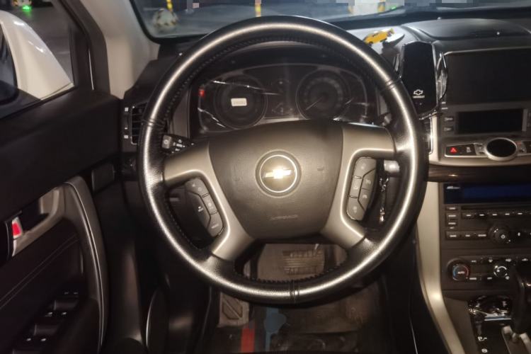 Used Chevrolet Captiva 2014 2.4L 4x4 Flagship Edition 7 Seats Steering Wheel