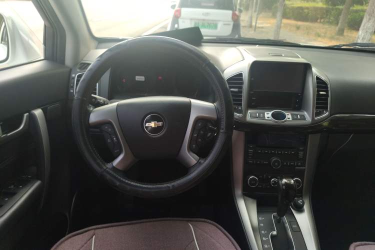 Used Chevrolet Captiva 2014 2.4L 4x4 Flagship Edition 7 Seats Steering Wheel