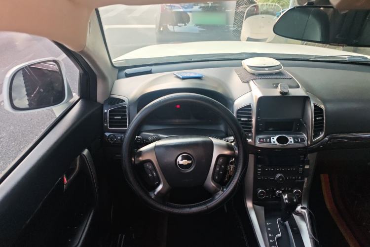 Used Chevrolet Captiva 2014 2.4L 4x4 Flagship Edition 7 Seats Steering Wheel