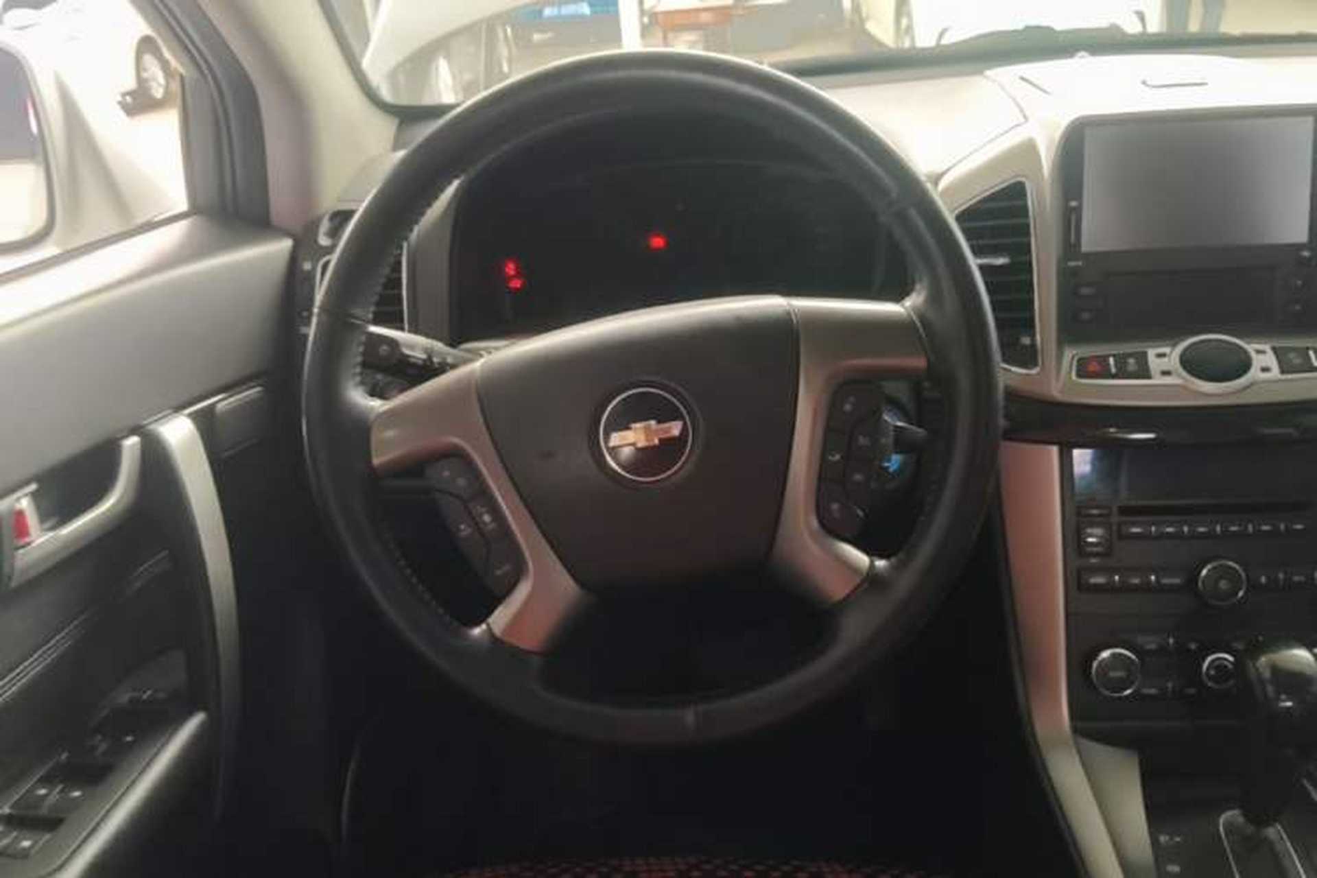 Used Chevrolet Captiva 2014 2.4L 4x4 Flagship Edition 7 Seats Steering Wheel