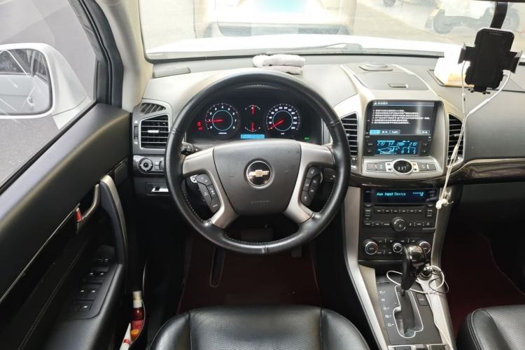 Used Chevrolet Captiva 2014 2.4L 4x4 Flagship Edition 7 Seats Steering Wheel