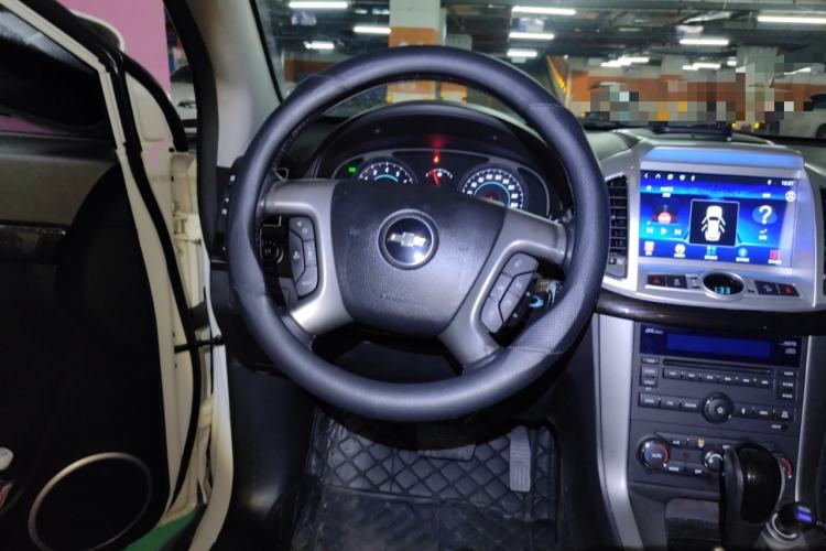 Used Chevrolet Captiva 2014 2.4L 4x4 Flagship Edition 7 Seats Steering Wheel