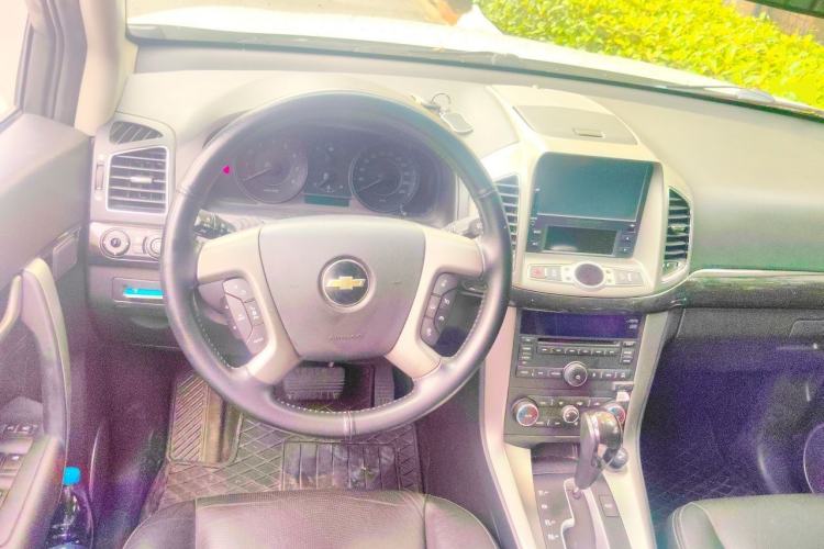 Used Chevrolet Captiva 2014 2.4L 4x4 Flagship Edition 7 Seats Steering Wheel