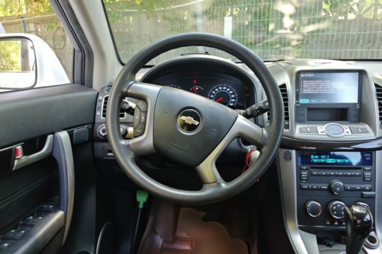 Used Chevrolet Captiva 2014 2.4L Two-Wheel Drive Urban Version 7 Seats Steering Wheel