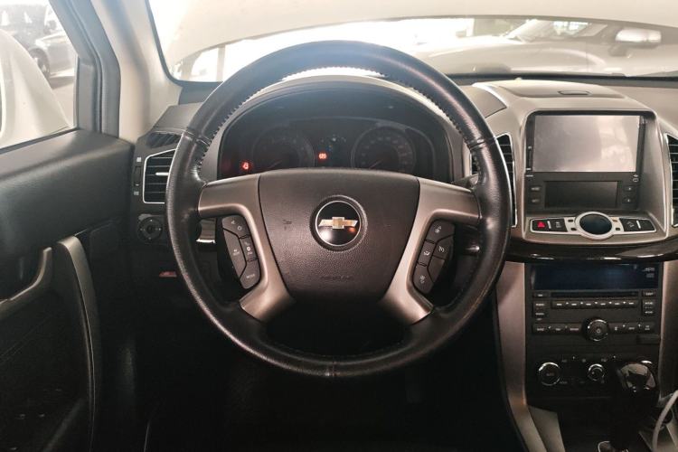 Used Chevrolet Captiva 2014 2.4L 4x4 Flagship Edition 7 Seats Steering Wheel