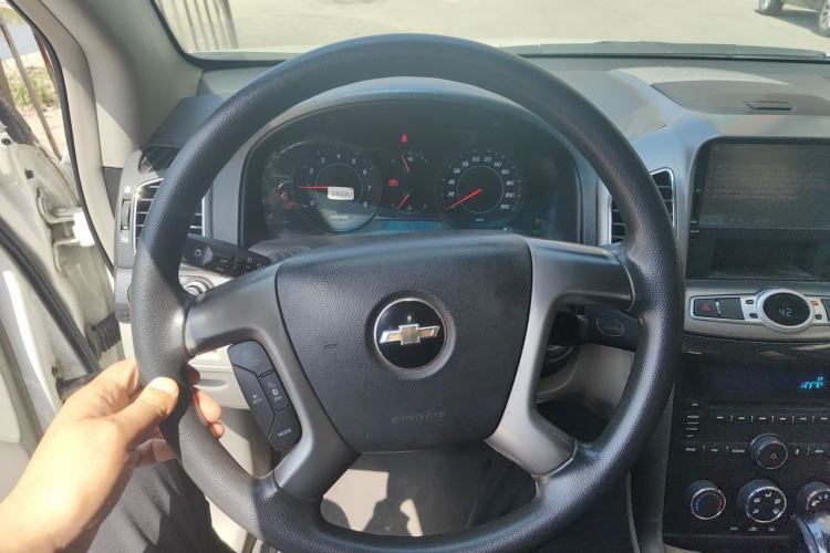 Used Chevrolet Captiva 2014 2.4L Two-Wheel Drive City Edition 5 Seats Steering Wheel
