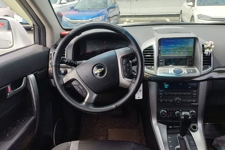 Used Chevrolet Captiva 2014 2.4L 4x4 Flagship Edition 7 Seats Steering Wheel