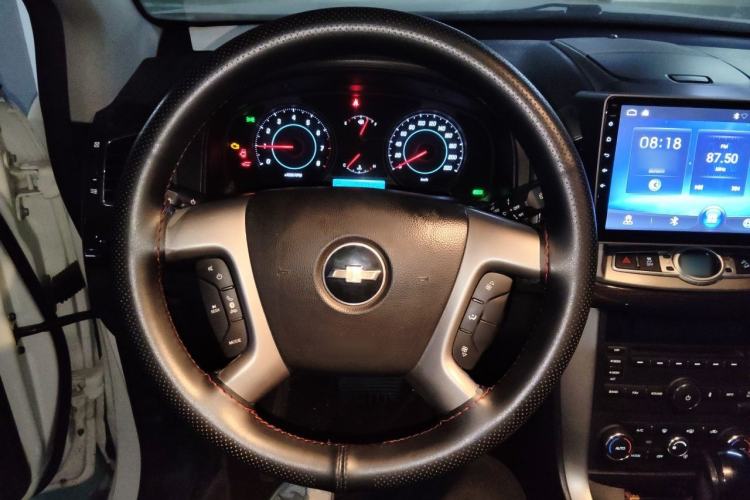 Used Chevrolet Captiva 2014 2.4L 4x4 Flagship Edition 7 Seats Steering Wheel