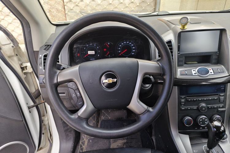 Used Chevrolet Captiva 2014 2.4L Two-Wheel Drive Urban Version 7 Seats Steering Wheel