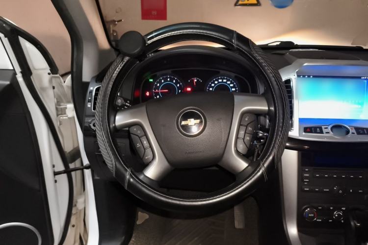 Used Chevrolet Captiva 2014 2.4L 4x4 Flagship Edition 7 Seats Steering Wheel