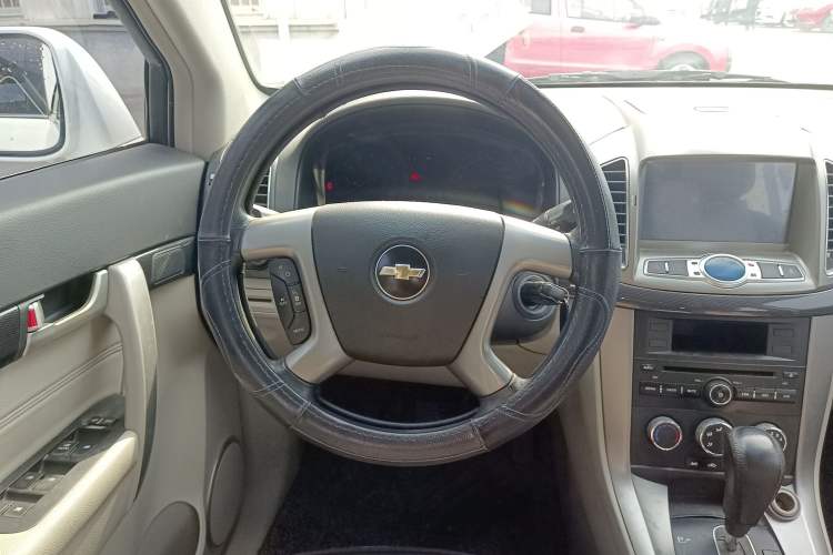 Used Chevrolet Captiva 2014 2.4L Two-Wheel Drive City Edition 5 Seats Steering Wheel