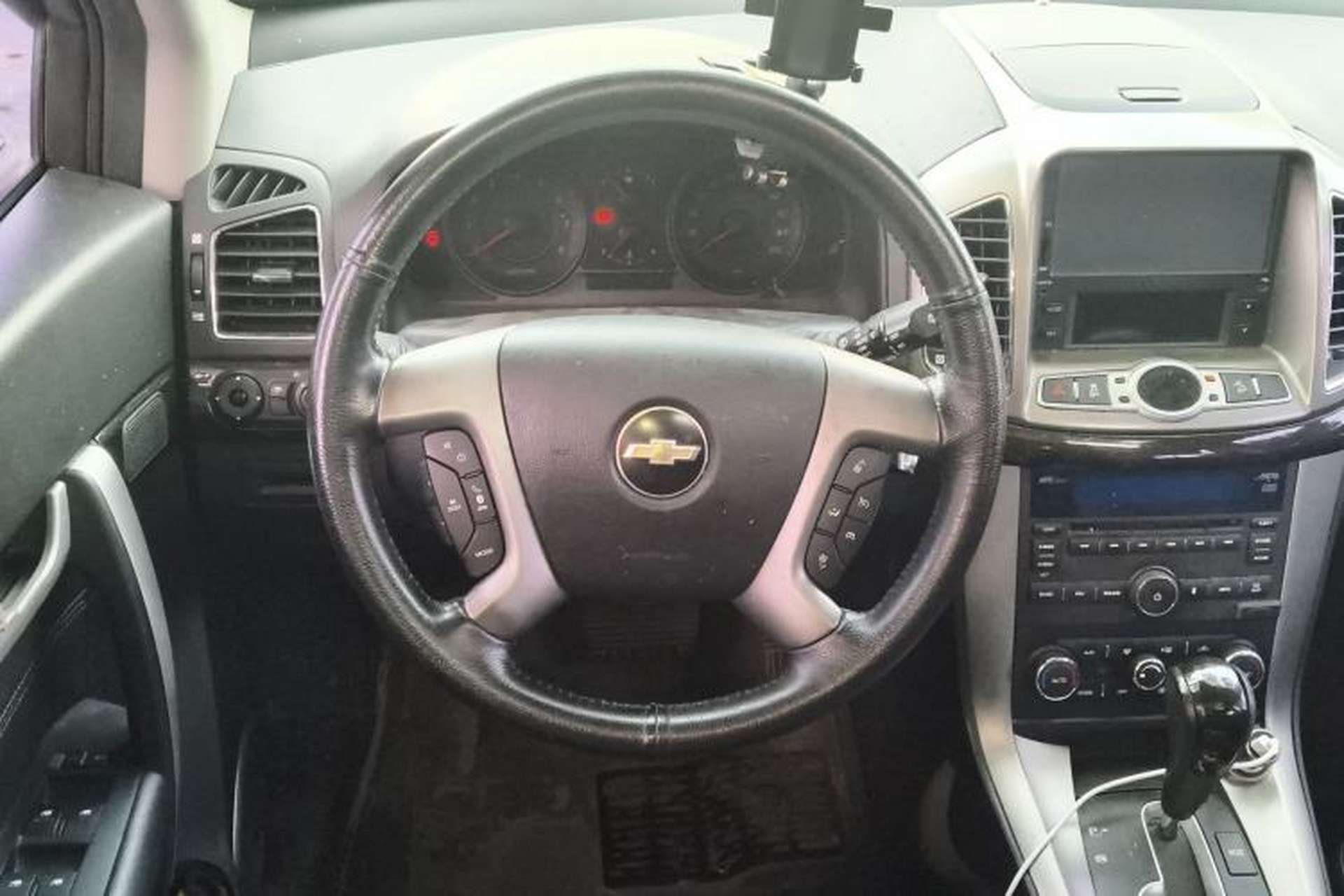 Used Chevrolet Captiva 2014 2.4L 4x4 Flagship Edition 7 Seats Steering Wheel
