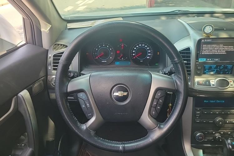 Used Chevrolet Captiva 2014 2.4L 4x4 Flagship Edition 7 Seats Steering Wheel