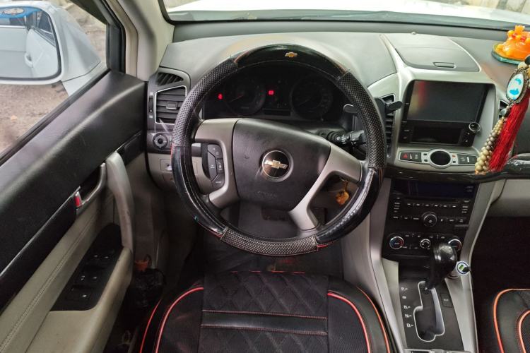 Used Chevrolet Captiva 2014 2.4L 4x4 Luxury Edition 5 Seats Steering Wheel