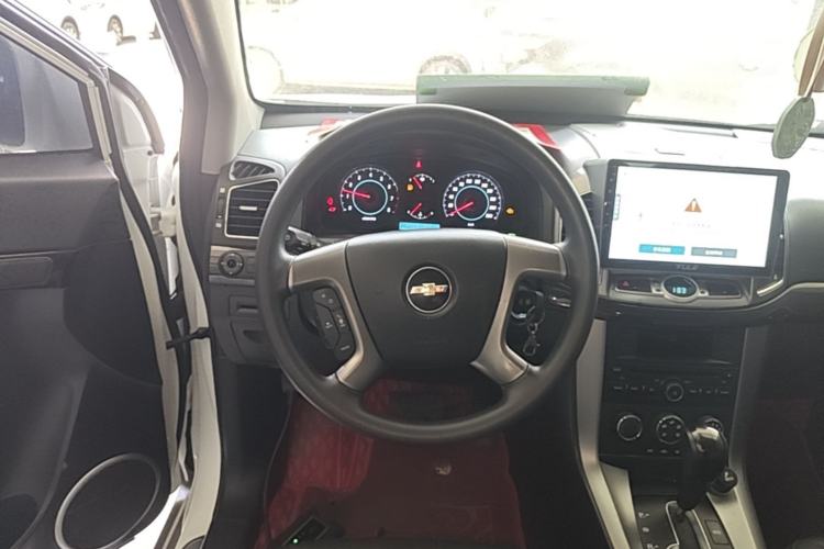 Used Chevrolet Captiva 2014 2.4L Two-Wheel Drive Urban Version 7 Seats Steering Wheel