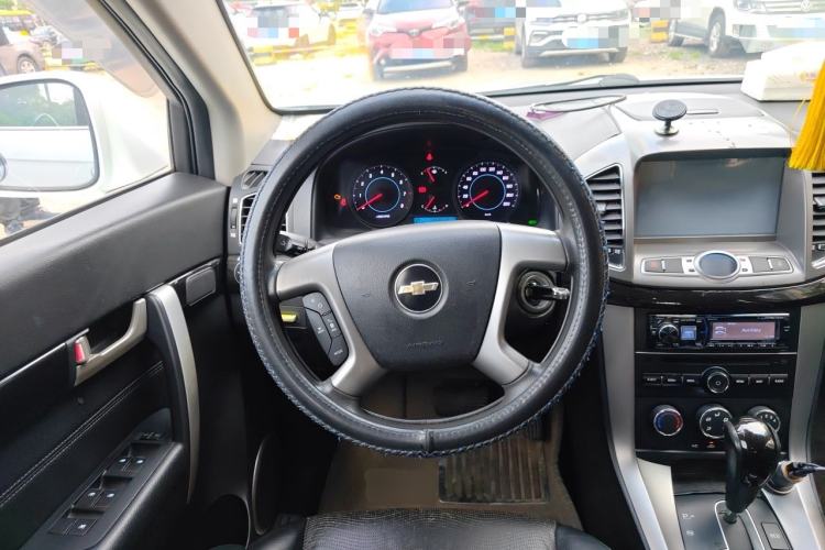 Used Chevrolet Captiva 2014 2.4L Two-Wheel Drive Urban Version 7 Seats Steering Wheel