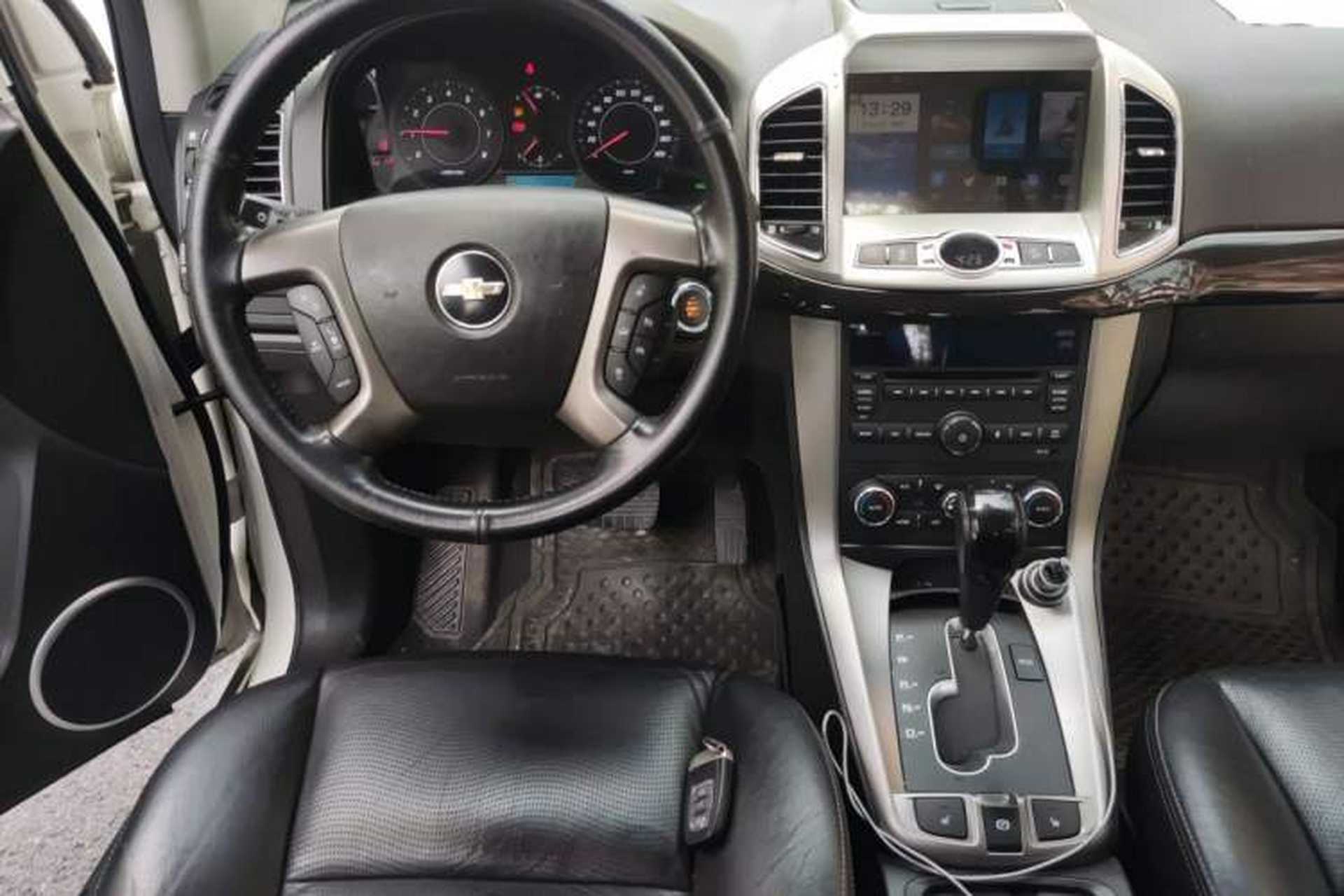 Used Chevrolet Captiva 2014 2.4L 4x4 Flagship Edition 7 Seats Steering Wheel