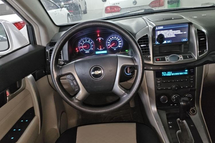 Used Chevrolet Captiva 2014 2.4L Two-Wheel Drive City Edition 5 Seats Steering Wheel