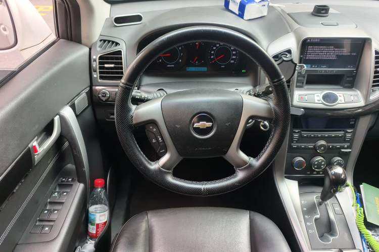 Used Chevrolet Captiva 2014 2.4L Two-Wheel Drive Urban Version 7 Seats Steering Wheel