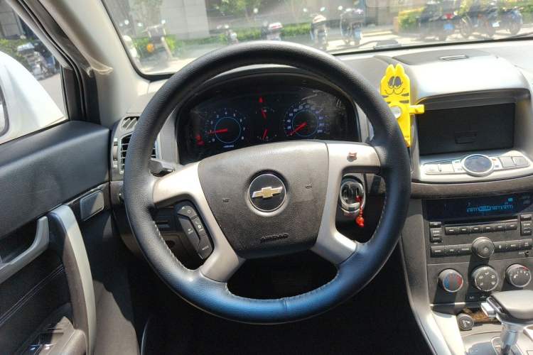Used Chevrolet Captiva 2014 2.4L Two-Wheel Drive Urban Version 7 Seats Steering Wheel