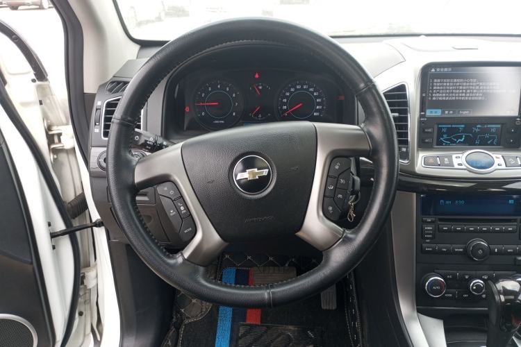 Used Chevrolet Captiva 2014 2.4L 4x4 Flagship Edition 7 Seats Steering Wheel