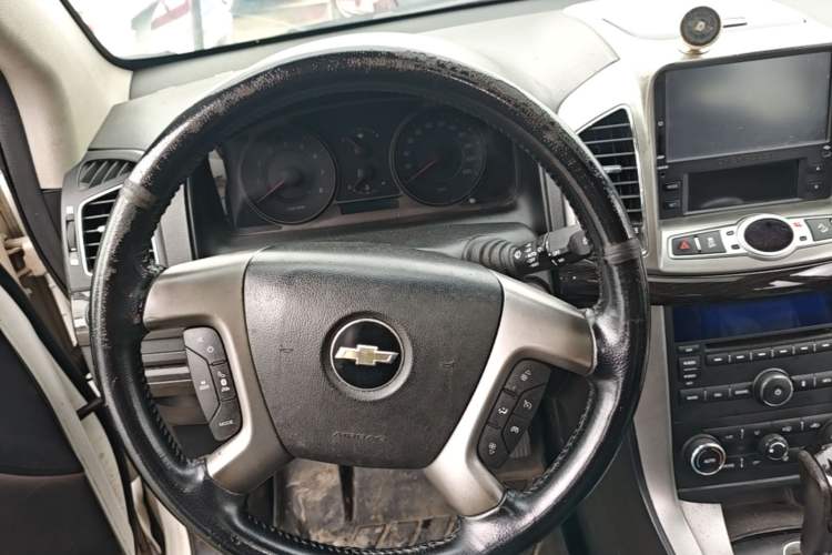 Used Chevrolet Captiva 2014 2.4L 4x4 Flagship Edition 7 Seats Steering Wheel