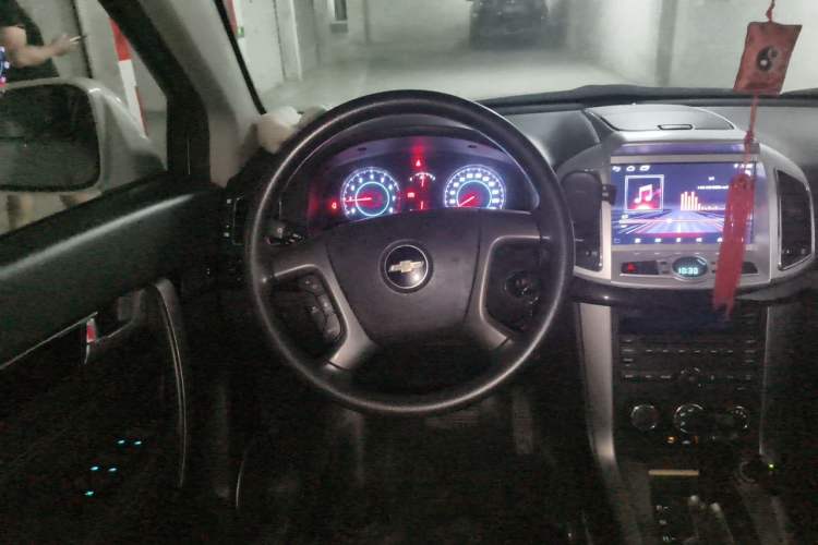 Used Chevrolet Captiva 2014 2.4L Two-Wheel Drive Urban Version 7 Seats Steering Wheel