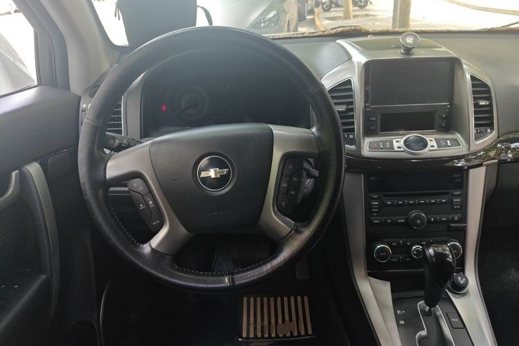 Used Chevrolet Captiva 2014 2.4L 4x4 Flagship Edition 7 Seats Steering Wheel