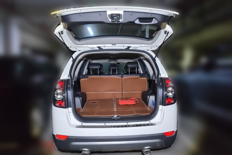 Used Chevrolet Captiva 2014 2.4L 4x4 Flagship Edition 7 Seats Trunk
