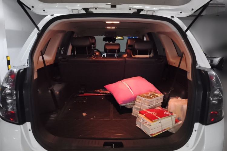 Used Chevrolet Captiva 2014 2.4L 4x4 Flagship Edition 7 Seats Trunk