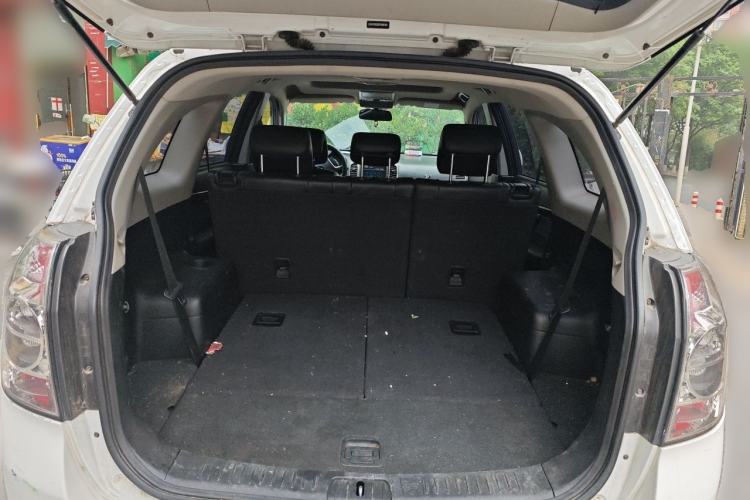 Used Chevrolet Captiva 2014 2.4L 4x4 Flagship Edition 7 Seats Trunk