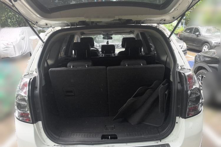 Used Chevrolet Captiva 2014 2.4L 4x4 Flagship Edition 7 Seats Trunk