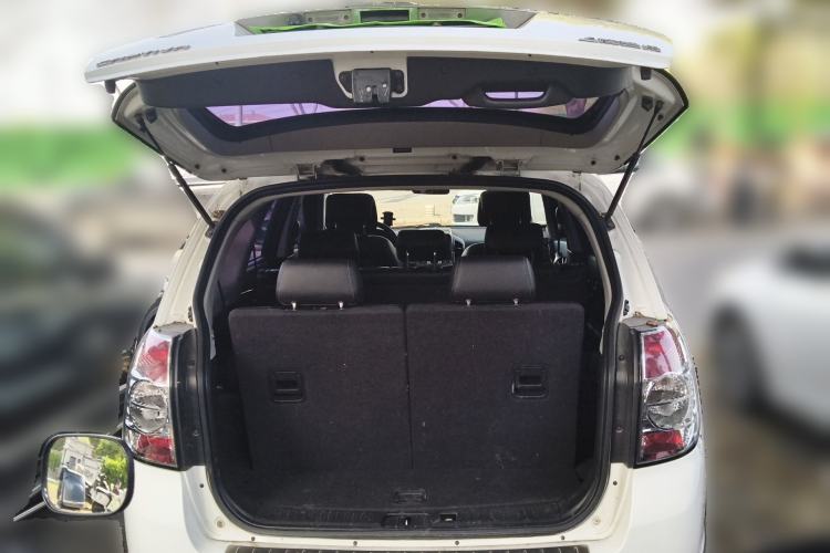 Used Chevrolet Captiva 2014 2.4L 4x4 Flagship Edition 7 Seats Trunk