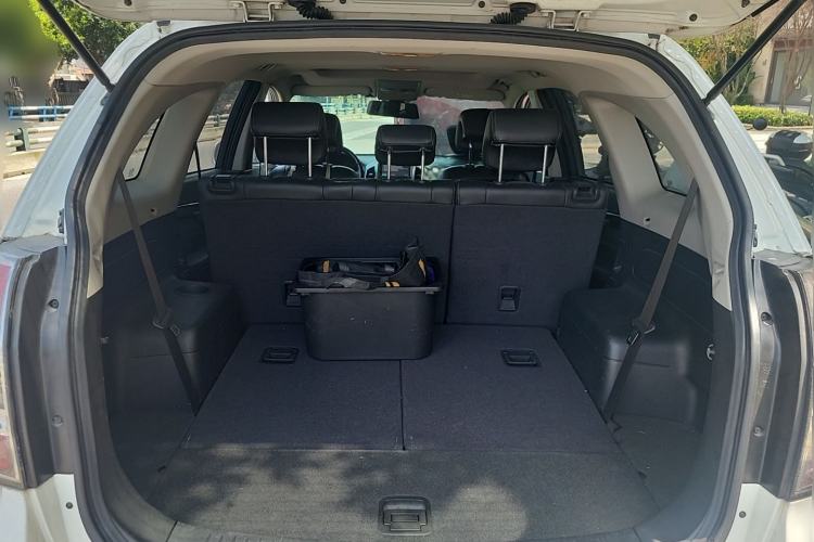 Used Chevrolet Captiva 2014 2.4L 4x4 Flagship Edition 7 Seats Trunk