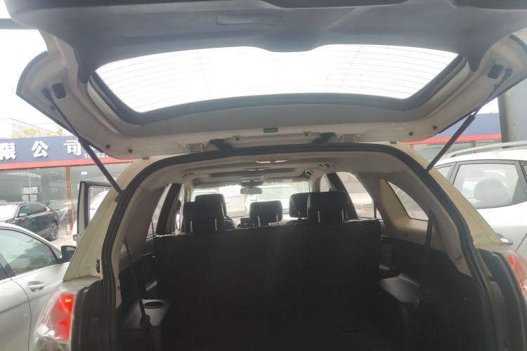 Used Chevrolet Captiva 2014 2.4L Two-Wheel Drive Urban Version 7 Seats Trunk