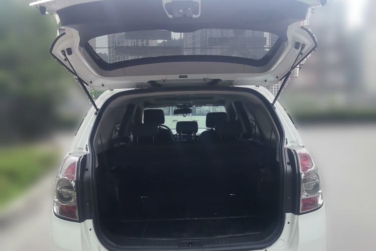 Used Chevrolet Captiva 2014 2.4L 4x4 Flagship Edition 7 Seats Trunk