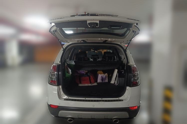 Used Chevrolet Captiva 2014 2.4L 4x4 Flagship Edition 7 Seats Trunk