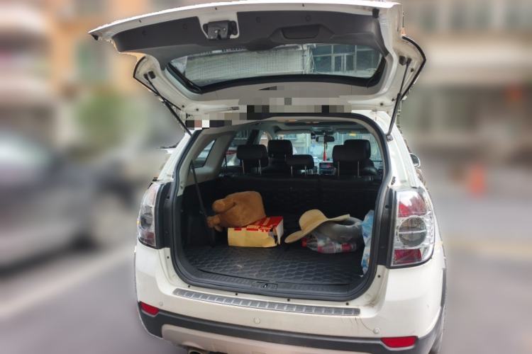 Used Chevrolet Captiva 2014 2.4L Two-Wheel Drive Urban Version 7 Seats Trunk