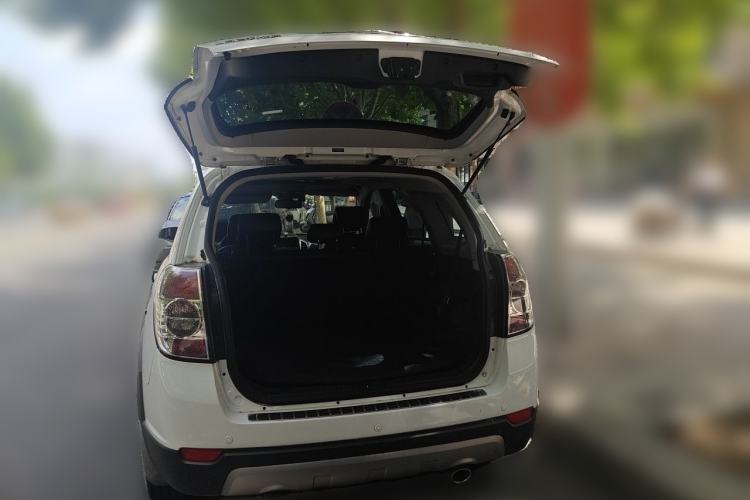 Used Chevrolet Captiva 2014 2.4L 4x4 Flagship Edition 7 Seats Trunk