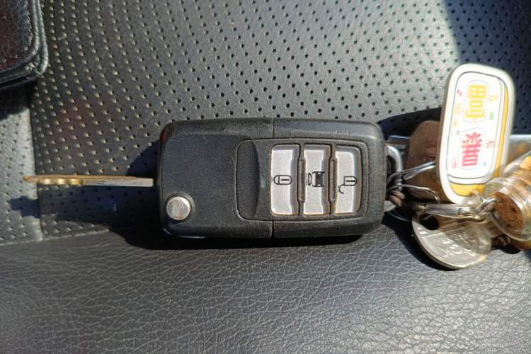 Used Chevrolet Captiva 2014 2.4L 4x4 Flagship Edition 7 Seats Vehicle Key