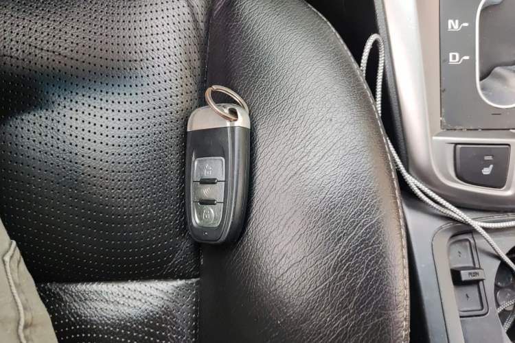 Used Chevrolet Captiva 2014 2.4L 4x4 Flagship Edition 7 Seats Vehicle Key