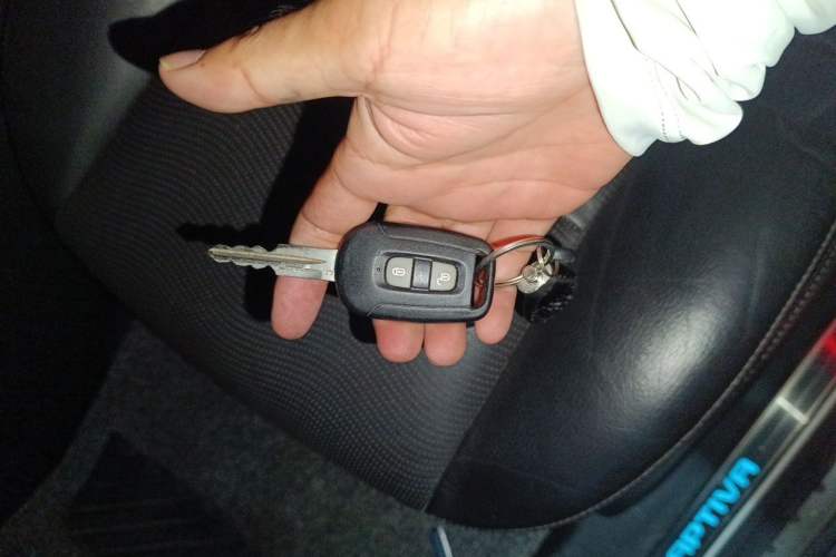 Used Chevrolet Captiva 2014 2.4L 4x4 Flagship Edition 7 Seats Vehicle Key