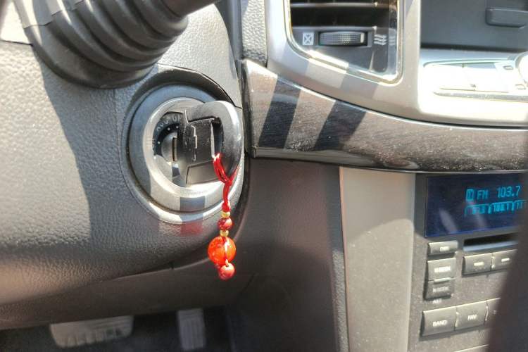 Used Chevrolet Captiva 2014 2.4L Two-Wheel Drive Urban Version 7 Seats Vehicle Key